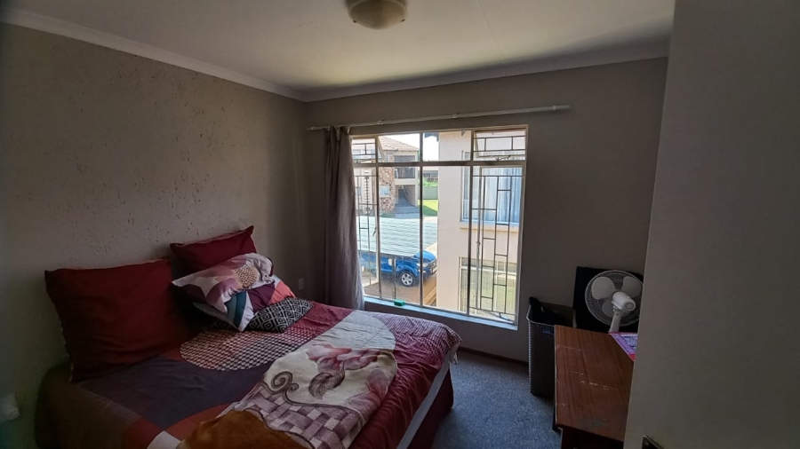 2 Bedroom Property for Sale in Baillie Park North West